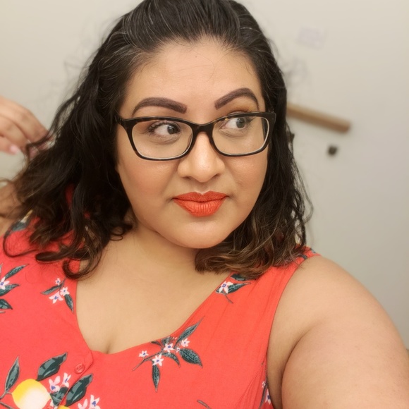 Meet your Posher, Idalisa - Picture 1 of 1